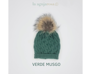 GORRO SUELTO TRENZAS PPONPON PELO NATURAL DE JULIANA 2