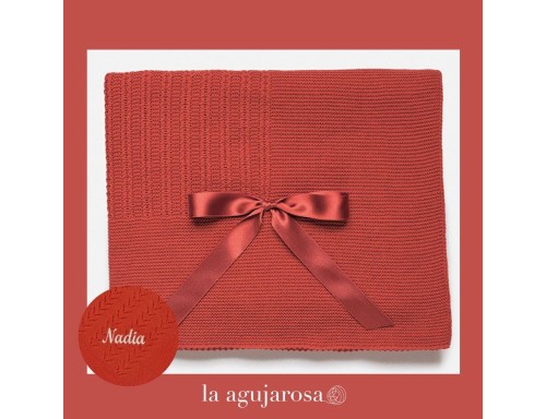 MANTITA CENTRO TRENZAS DE INVIERNO DE JULIANA