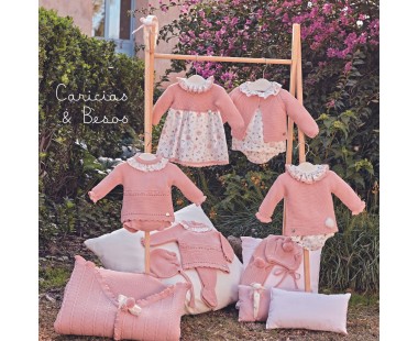 CHAQUETA DE NIÑA 4 TRENZAS DE LA COLECCIÓN CARICIAS Y... 2