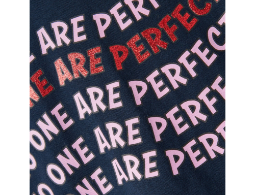 CAMISETA NIÑA DE ALGODÓN LETRAS DE BESTSELLER