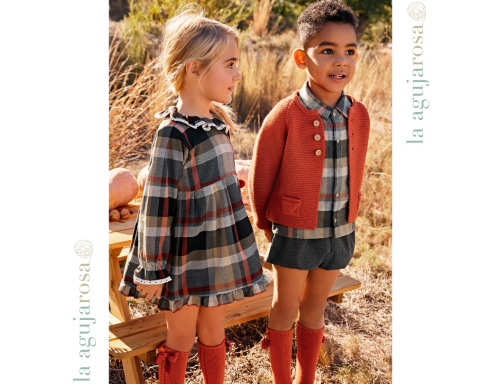 VESTIDO ENTERIZO CUADROS LAZO POMPONES DE LA COLECCIÓN LUCERODE JULAIANA