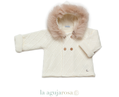 TRENCA PUNTO TODO ROMBOS CAPUCHA PELO NATURAL DE JULIANA 2