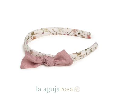 DIADEMA DE FLORES CON LAZO MAQUILLAJE DE LA COLECCIÓN...