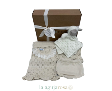 CAJITA REGALO NEW BORN EN CREMA DE LAAGUJAROSA