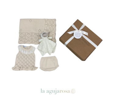 CAJITA REGALO NEW BORN EN CREMA DE LAAGUJAROSA 2