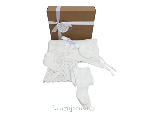 CAJITA REGALO NEW BORN EN BLANCO LAAGUJAROSA