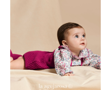 PETO PUNTO CON CAMISA DE FLORES DE LA COLECCIÓN RITMO DE...