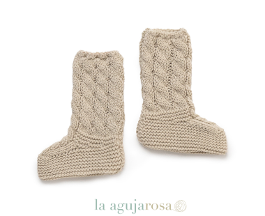 BOTA TRENZAS DE LA COLECCIÓN ACORDE DE JULIANA