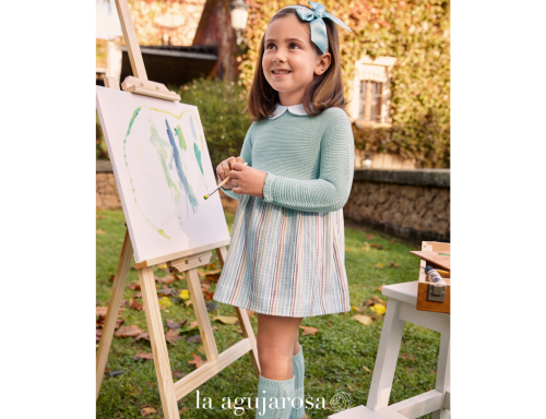 VESTIDO CUERPO DE PUNTO RAYADO DE LA COLECCIÓN ACUARELA DE JULIANA