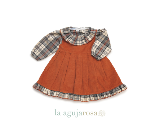 PICHI PANA CON CAMISA CUADROS DE LA FAMILIA ALEGORÍA DE JULIANA