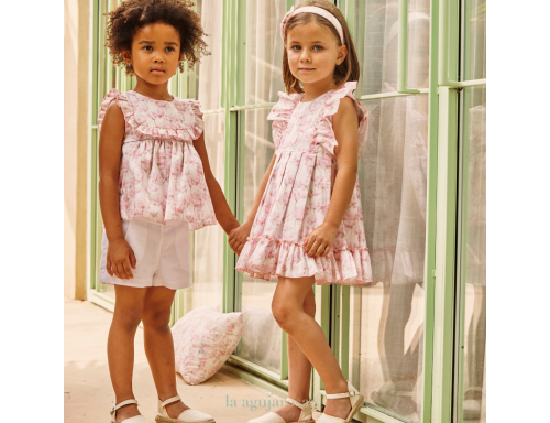 VESTIDO CORTADO CINTURA FLORES DE LA COLECCIÓN CARAMELO DE JULIANA