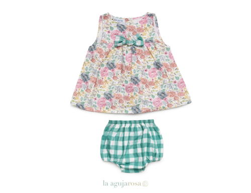 JESUSITO CON BRAGA EN TELA DE CUADROS Y FLORES DE LA COLECCIÓN AZÚCAR DE JULIANA