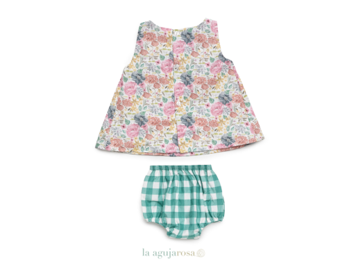 JESUSITO CON BRAGA EN TELA DE CUADROS Y FLORES DE LA COLECCIÓN AZÚCAR DE JULIANA