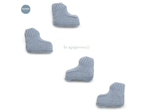 BOTA DE PUNTO LISA EN AZUL CIELO DE LA COLECCIÓN MELOCOTÓN DE JULIANA