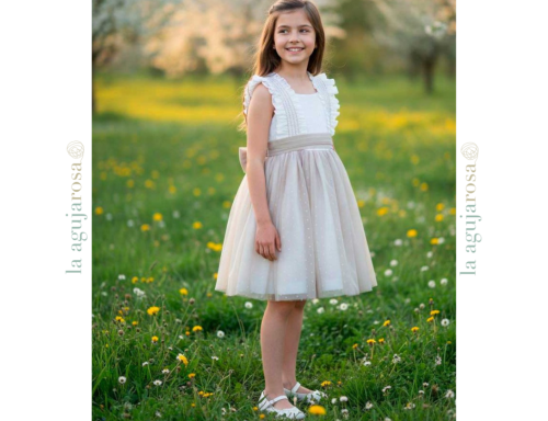 VESTIDO VUELO DE NIÑÁ CEREMONIA DE LA FAMILIA CLAVEL DE BASMARTÍ