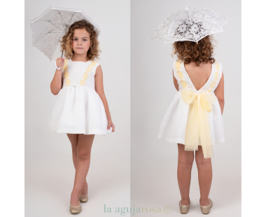 VESTIDO CEREMONIA BLANCO CON PASACINTAS EN AMARILLO DE...