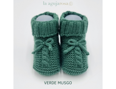 BOTA LÍN TRENZAS LAZO CORDÓN INVIERNO 2