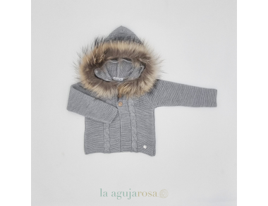 CHAQUETA DE NIÑO 2 TRENZAS DE LA COLECCIÓN MACADAMIA