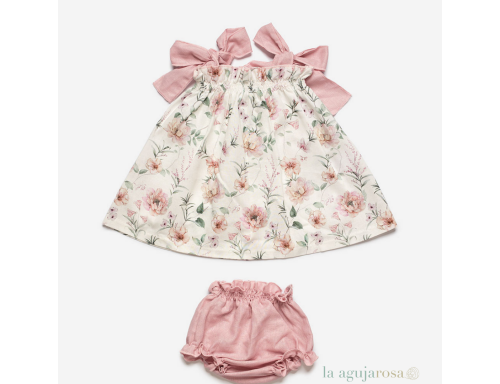 VESTIDO CORTO CON TELA DE FLORES J7140 DE LA COLECCIÓN MATIRA DE JULIANA